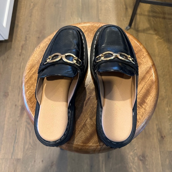 Circus by Sam Edelman women’s size 7 black slip on loafer with lug sole - Picture 2 of 3